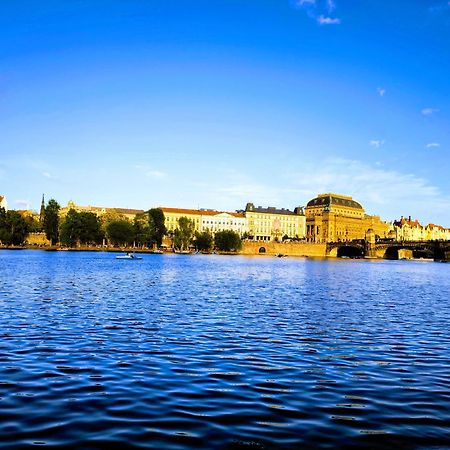 Valentinka Minutes Away From Charles Bridge Apartment Prague Luaran gambar