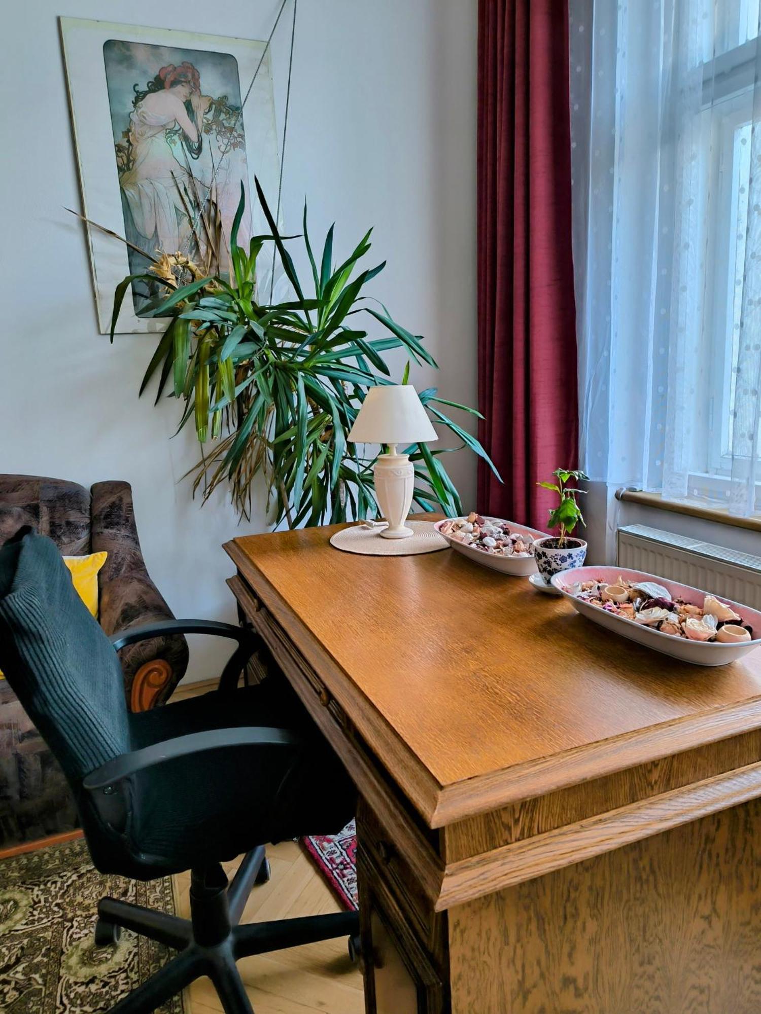 Valentinka Minutes Away From Charles Bridge Apartment Prague Luaran gambar